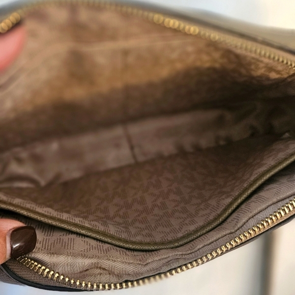 Michael Kors  Cocoa Brown Leather Crossbody / Shoulder Bag Gold Chain Detail - Picture 6 of 12